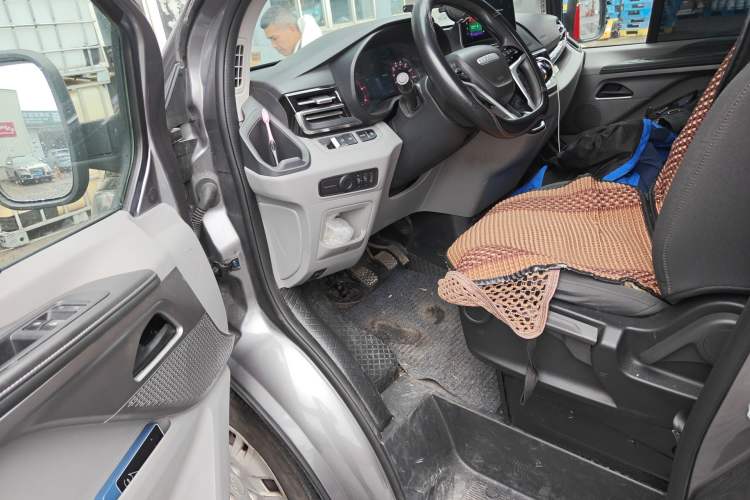 Used Iveco Fidato 2025 C30 Passenger Van 2.0T 93kW Manual – Xingtu Edition
