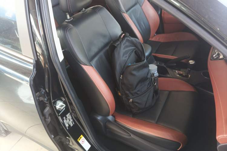 Used Toyota RAV4 2013 2.5L Automatic 4x4 Elite Edition Right Front Seat