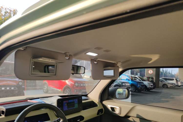 Used Geely Galaxy Panda 2023 Panda Mini 200km Endurance Bear
