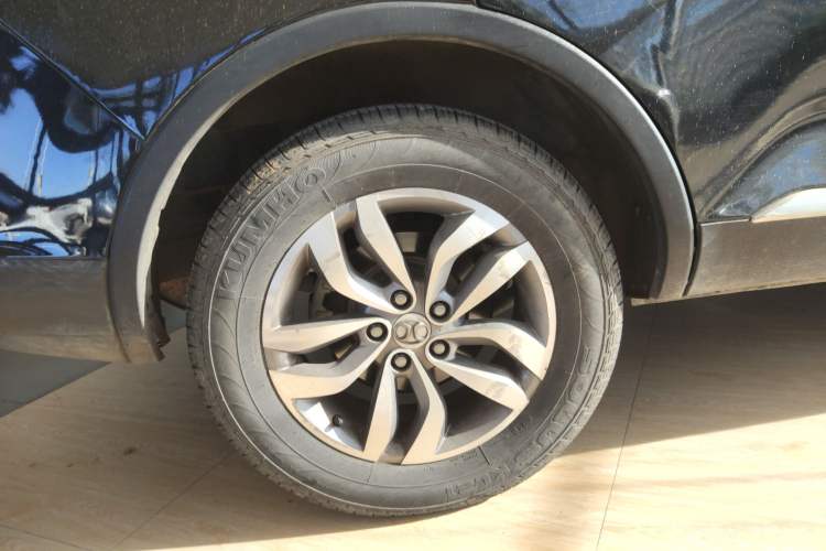 Used BAIC Senova X65 2015 2.0T automatic luxury version