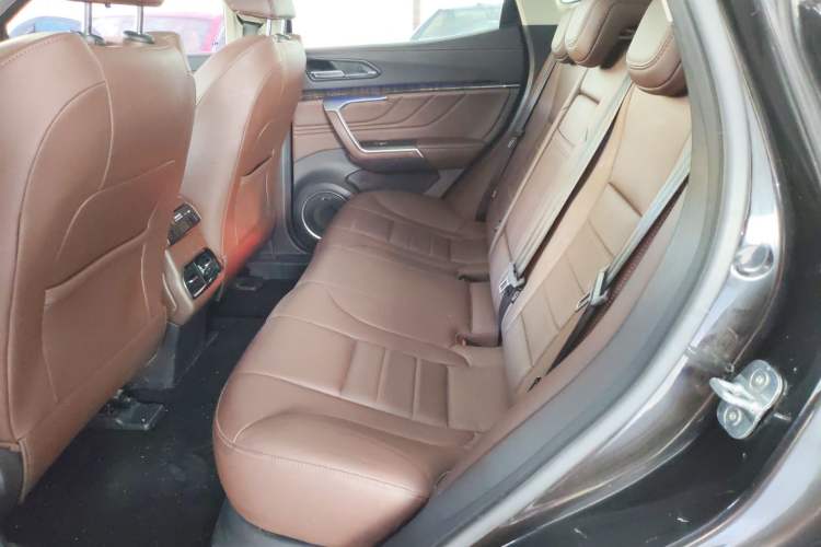 Used Wey VV5 2019 Upgraded Model 2.0T Two-Wheel Drive Ultra-Luxury Version China V Standard