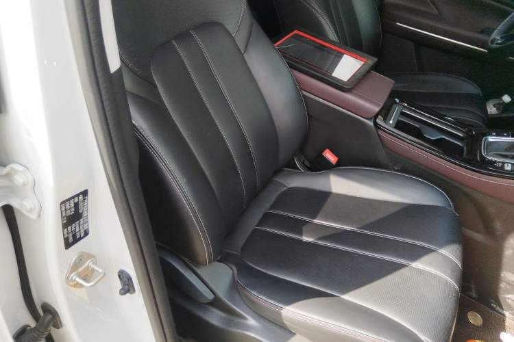 Used GAC Trumpchi M6 2023 PRO 270T DCT Luxury Edition
