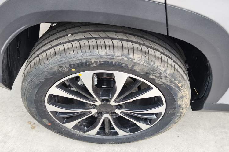 Used Geely Auto Emgrand X7 Sport 2026 Model 1.5TD Aspirational Right Rear Wheel Hub