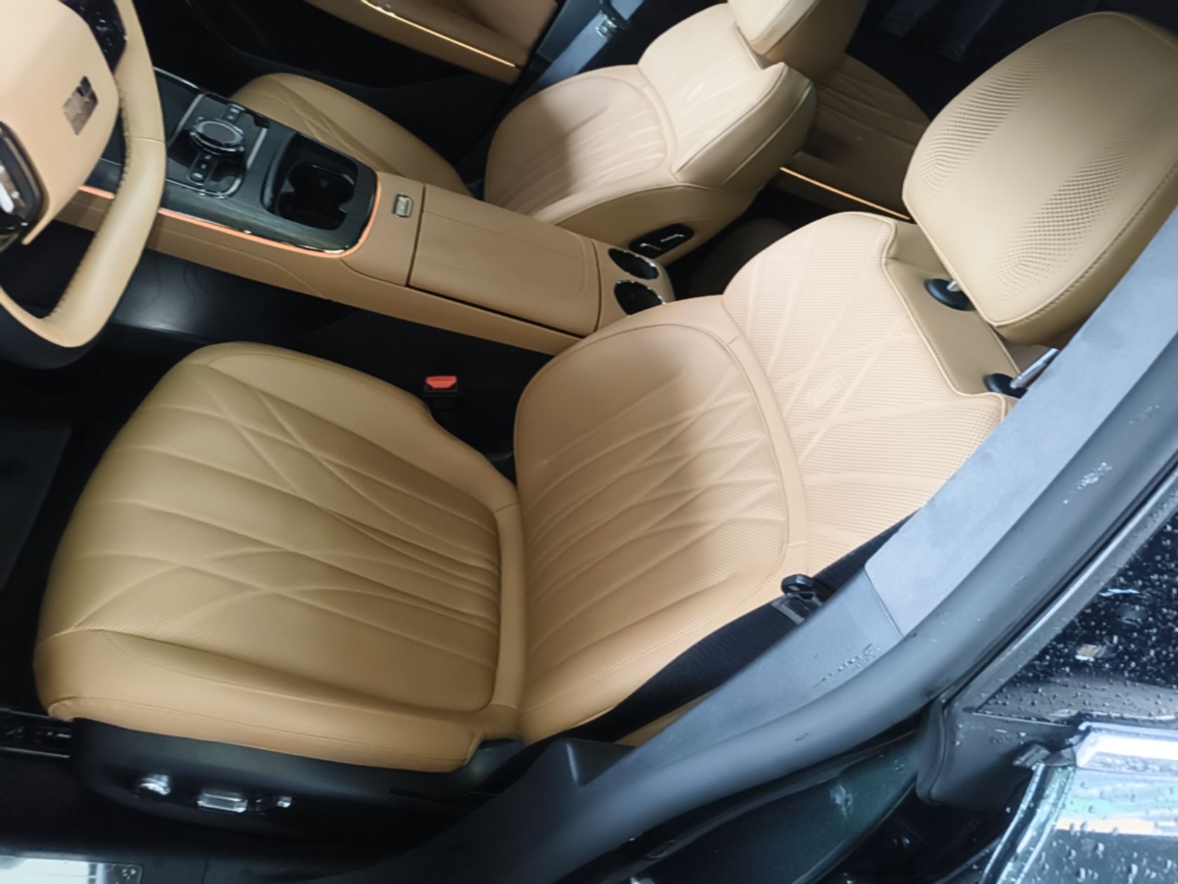 Geely Galaxy 8 2025 130km EM-P Starship Edition — снимка 17