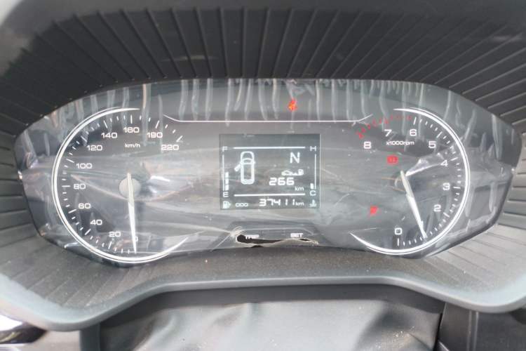 Used Wuling Jiachen 2022 1.5L Manual Enjoyment Elite Model
