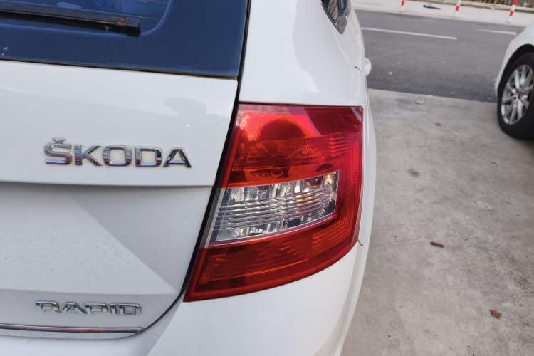 Used Skoda Rapid Spaceback 2014 1.4 TSI DSG Trend Edition
