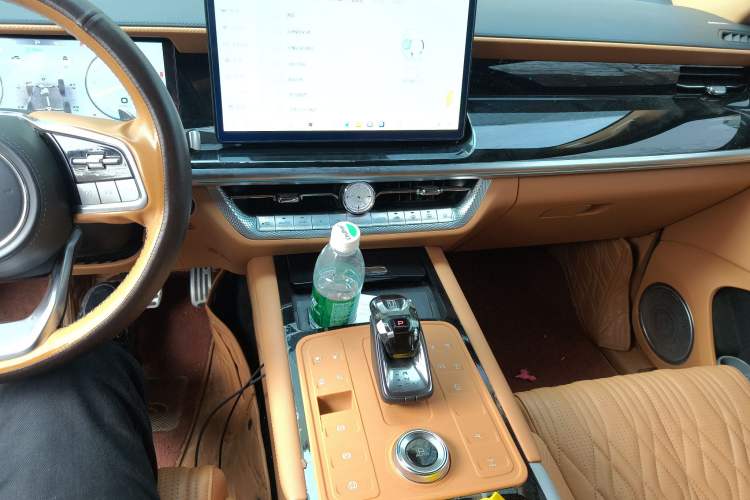 Used Tank 500 New Energy 2023 Hi4-T Audio And AC Panel