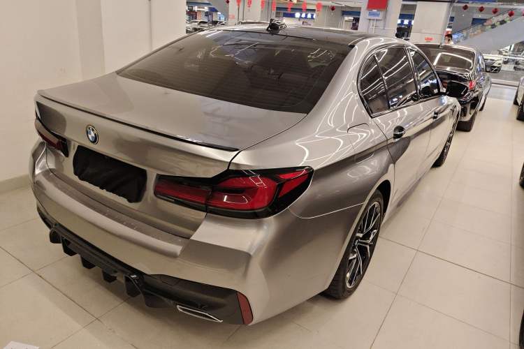 Used BMW 5 Series 2023 530Li Luxury Edition M Sport Package Rear Right 45 Deg