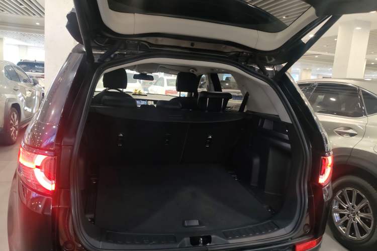 Used Land Rover Discovery Sport 2018 240 PS SE Version