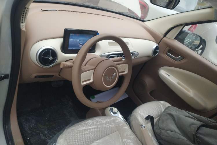 Used Wuling Hongguang MINIEV 2025 Four-Door Version Advanced Edition
