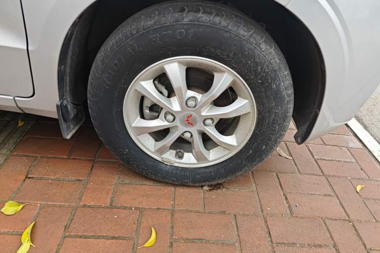Used Wuling Hongguang V 2019 1.5L Jingqu Version China VI LAR