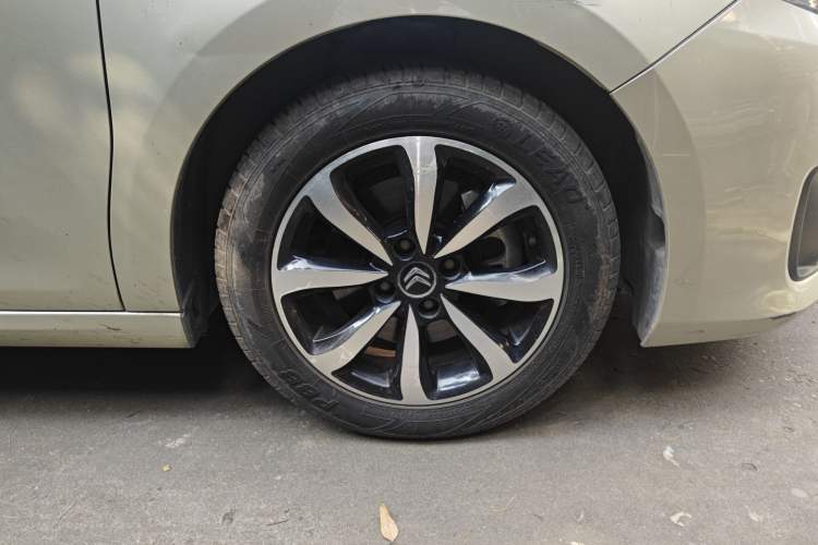 Used Citroen C4 Sega 2016 1.6L Manual Luxury Model Exterior 7