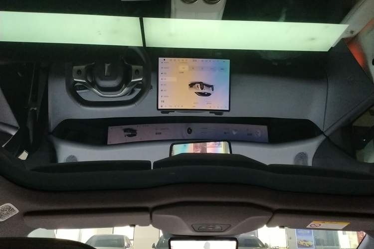 Used Avatr 06 2025 Max All-Electric Version Headliner