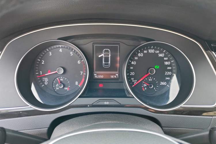 Used Volkswagen Magotan 2018 Facelift 330TSI DSG Luxury Model Instrument Cluster