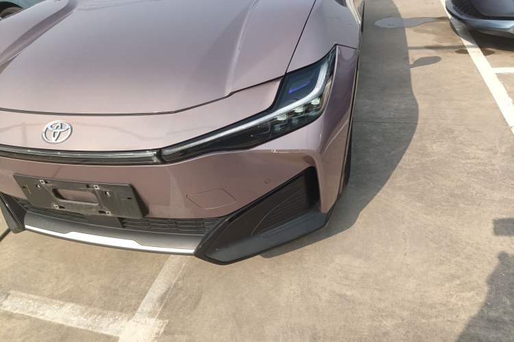 Used Toyota bZ3 2023 616 km Long-Range Premium
