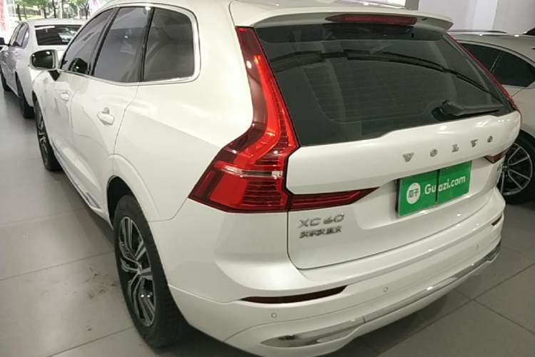 Used Volvo XC60 2022 B5 4x4 Smart Luxury Edition