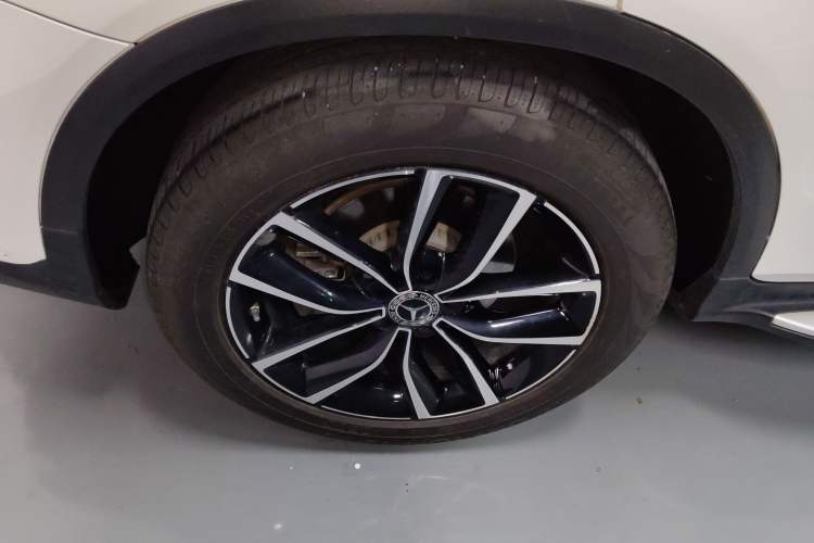 Used Mercedes-Benz GLC 2020 Facelift GLC 300 L 4MATIC Dynamic Edition
