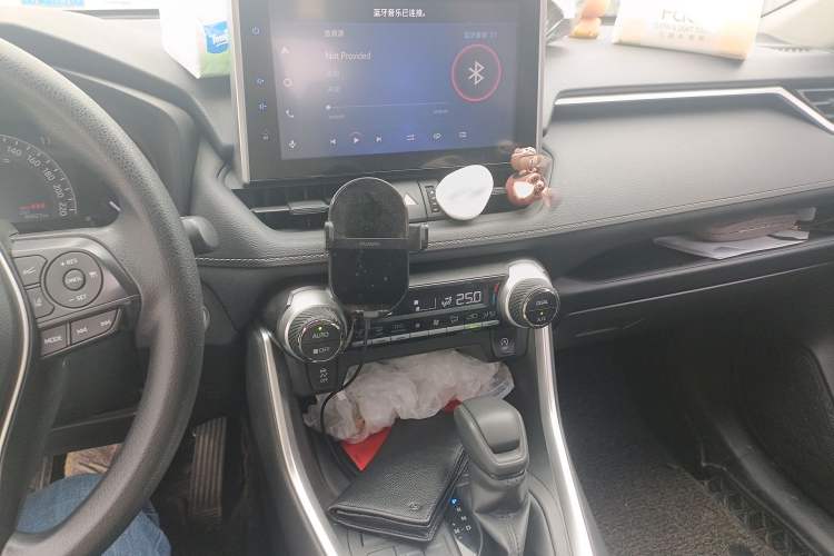 Used Toyota RAV4 2020 2.0L CVT Two-Wheel Drive Fashion Edition Audio And AC Panel