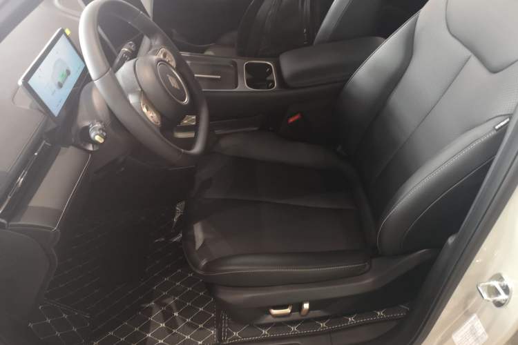 Used Baojun Yunhai 2024 140km Plug-in Hybrid Version Left Front Seat