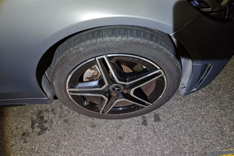 Used Mercedes-Benz C-Class 2021 C 260 Star Edition Right Front Wheel Hub