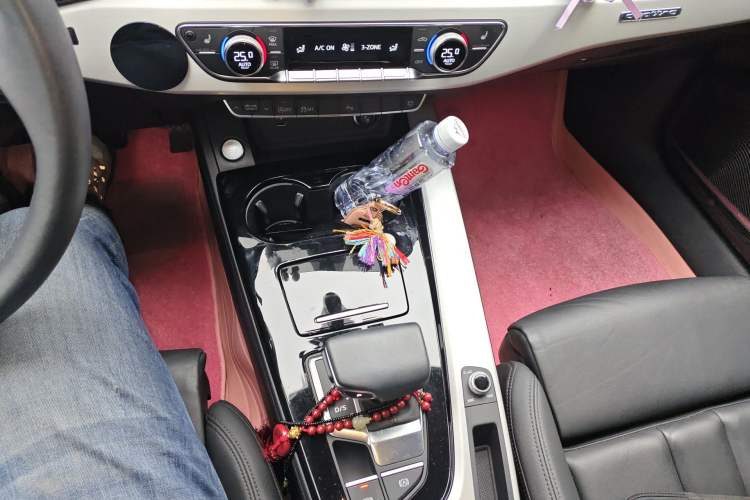 Used Audi A5 2023 Sportback 40 TFSI quattro Luxury Dynamic Edition Gear Lever