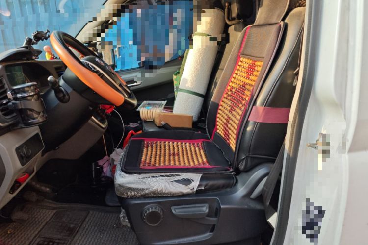 Used SAIC MAXUS Xintu V80 2023 2.0T Manual Classic Aoyuntong Long Wheelbase Ultra-Low Roof 6/7/8/9-Seater