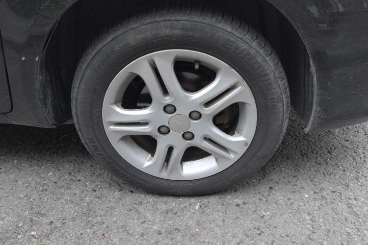 Used Geely Auto Diamond 2016 1.5L Manual Entry-Level Trim