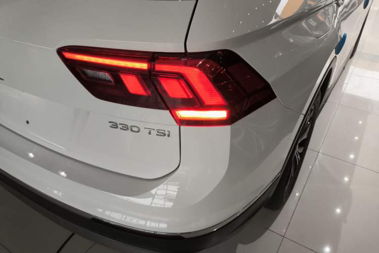 Used Volkswagen Tiguan L 2021 330TSI Automatic Two-Wheel Drive Smart Edition
