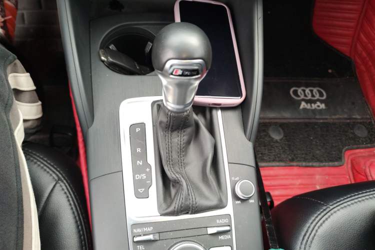Used Audi A3 2020 Restyled Sportback 35 TFSI Entry-Level China VI Emission Standard Gear Lever