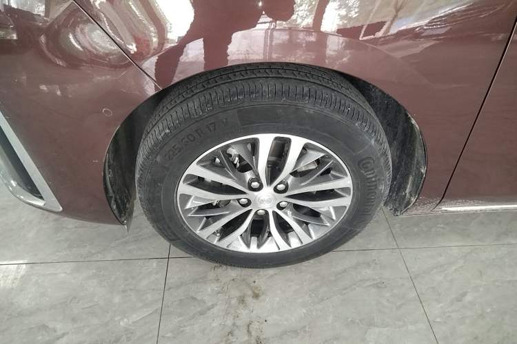 Used Buick GL8 2023 ES Lu Zun Deluxe Model Left Front Wheel Hub