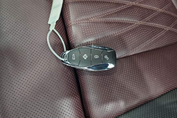 Used Hongqi HS7 2023 2.0T Automatic All-Wheel-Drive Flagship Edition Six Seats