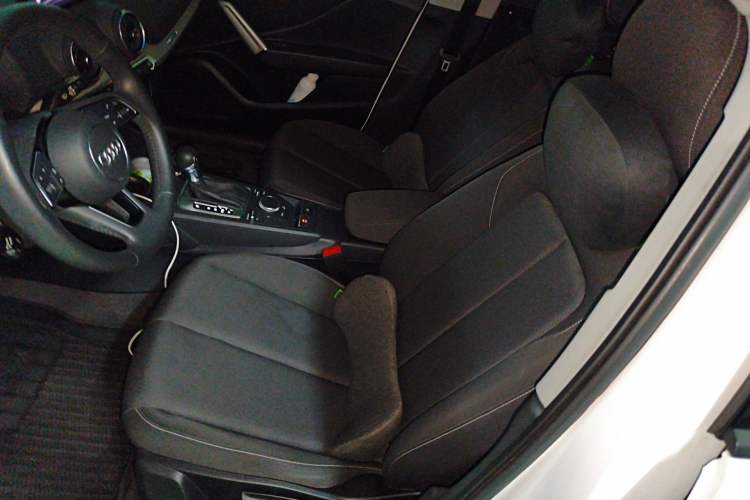 Used Audi Q2L 2021 35 TFSI Progressive Dynamic Edition Left Front Seat