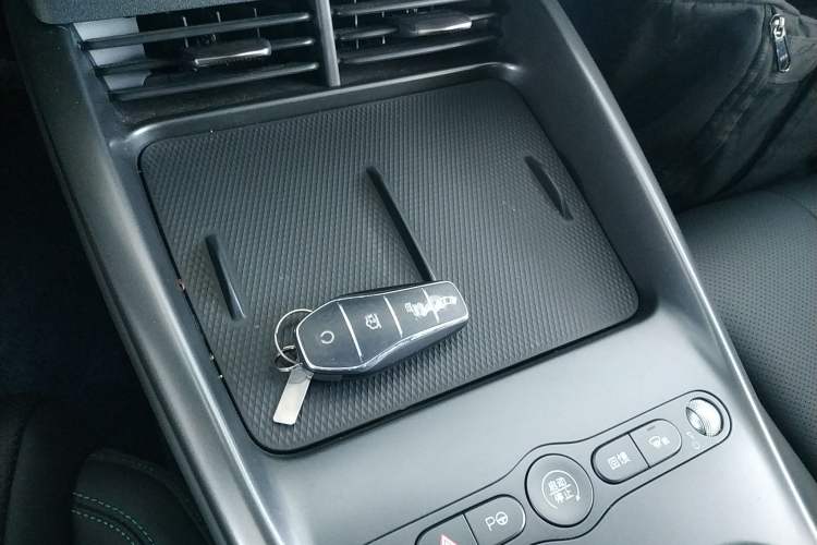 Used BYD Seal 06 New Energy 2025 EV 545KM Premium Edition Vehicle Key