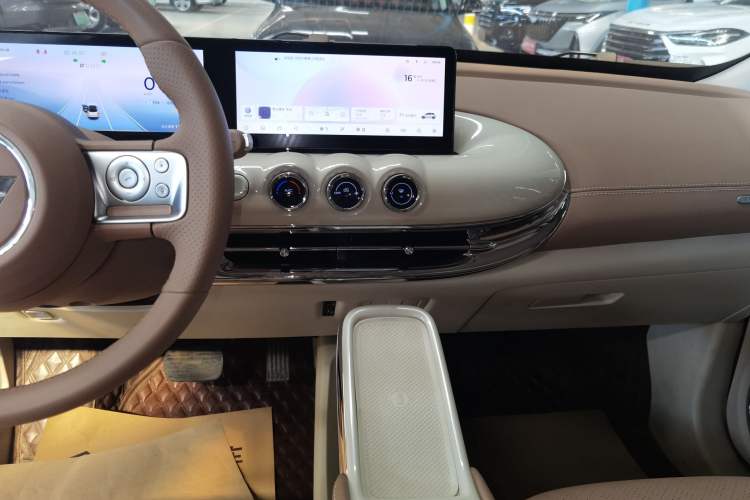 Used Wuling Bingo 2025 333 km Lingxi Deluxe Edition Audio And AC Panel