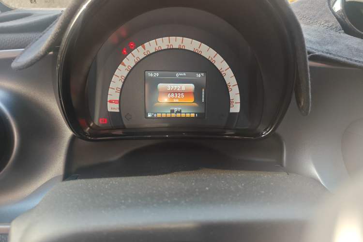 Used smart fortwo 2015 1.0L 52 kW Hardtop Passion Edition
