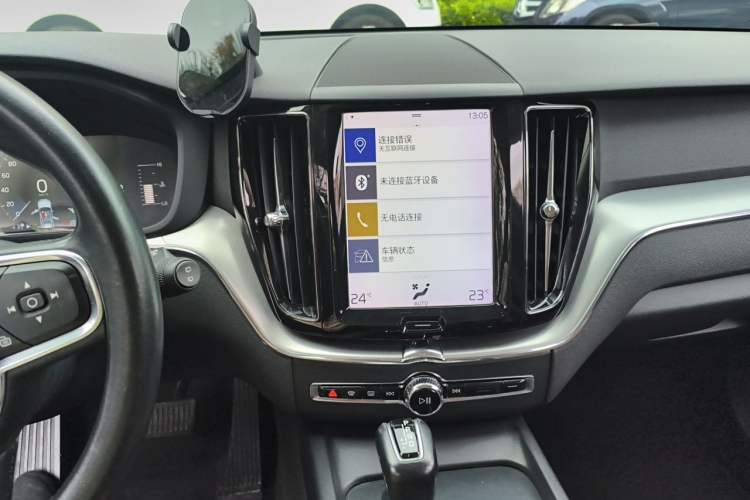 Used Volvo XC60 2019 T5 4x4 Smart Edition China V Standard
