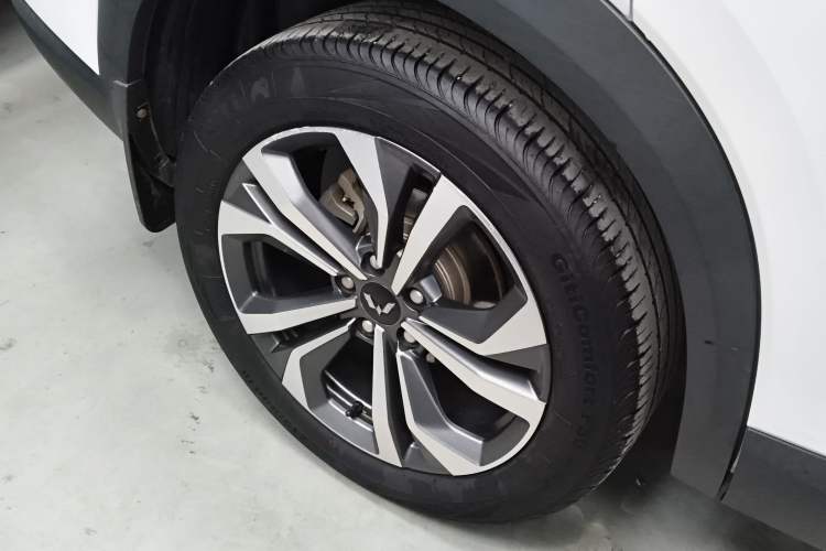 Used Wuling Asta 2021 1.5T CVT Starlight Edition Exterior 3