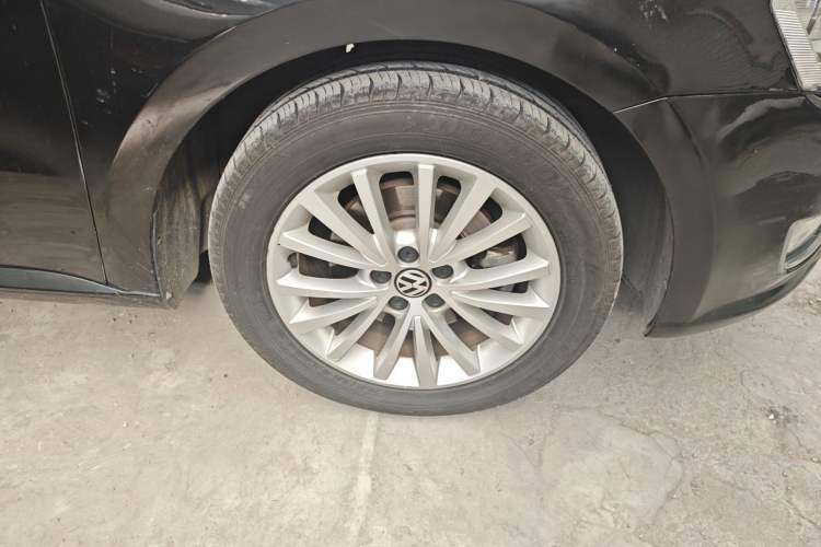 Used Volkswagen Lavida 2013 1.4 TSI DSG Luxury Navigation Edition
