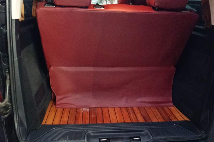 Used Mercedes-Benz V-Class  Trunk