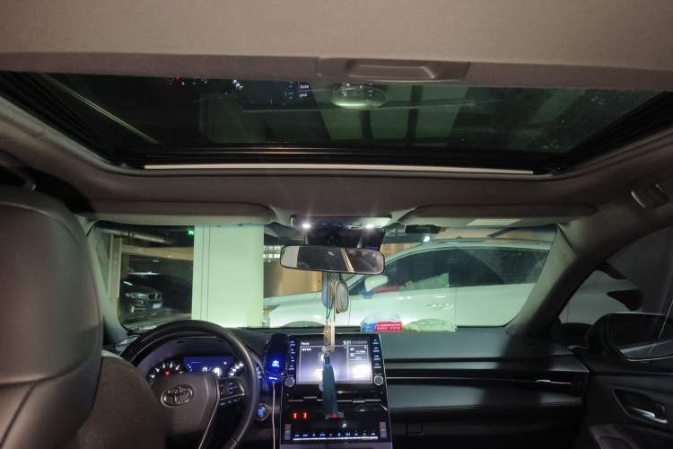 Used Toyota Avalon 2022 2.0L Luxury Edition Headliner