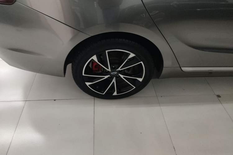 Used Geely Auto Emgrand GT 2015 1.8T Premium Model Exterior 8