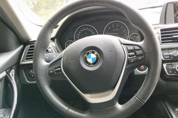 Used BMW 3 Series 2017 320Li Fashion Model
