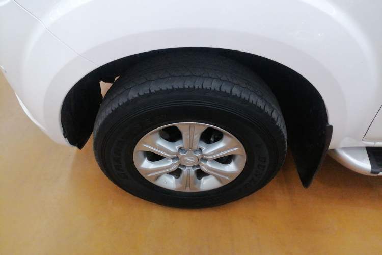 Used Nissan Navara 2017 2.5L Automatic 2WD Luxury Edition QR25