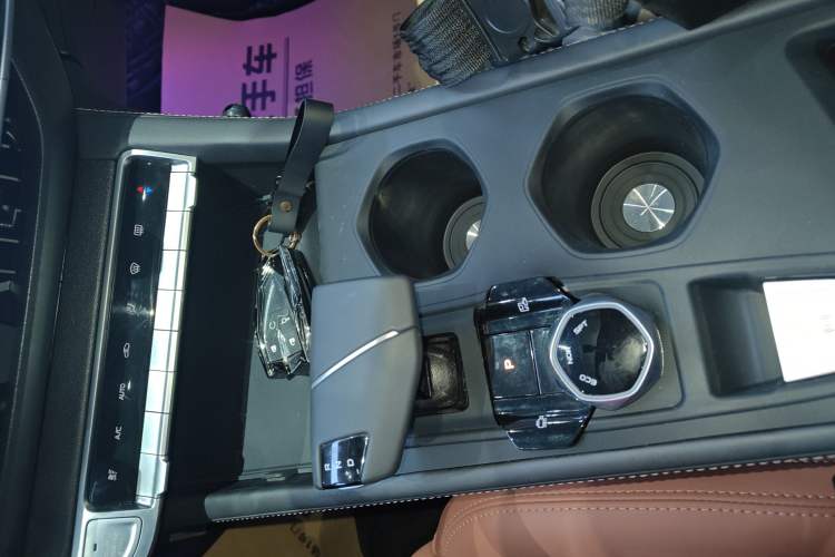 Used CHANGAN Eado 2024 PLUS Blue Whale NE 1.4T GDI DCT High-Energy Edition