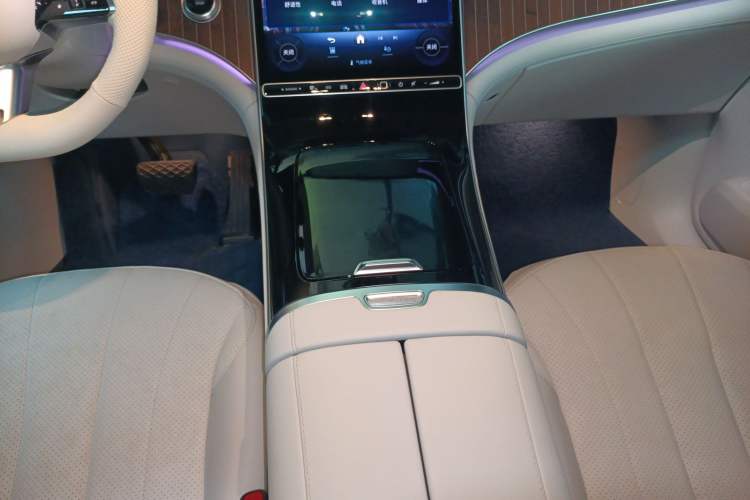 Used Mercedes-Benz EQE SUV 2023 350 4MATIC Luxury Edition
