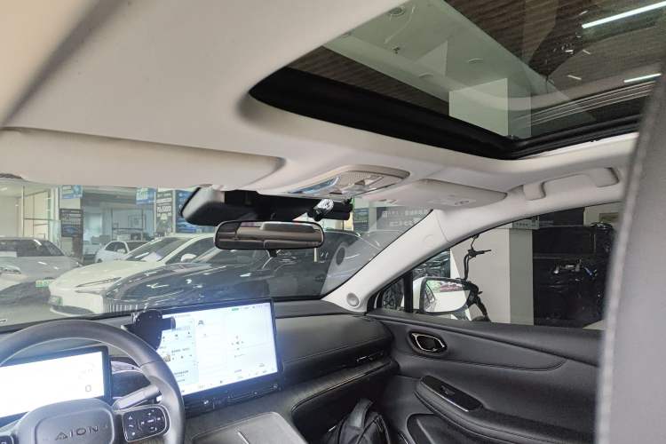 Used AION S MAX 2024 70 Star Edition 54.6 kWh Headliner