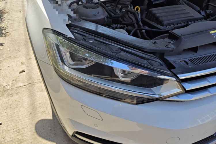 Used Volkswagen Touran 2018 Volkswagen Touran L 280TSI DSG Boundary Edition 7 Seats China VI Standard