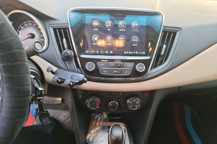 Used Chevrolet Monza 2022 320 Automatic Enjoyment Sunroof Version