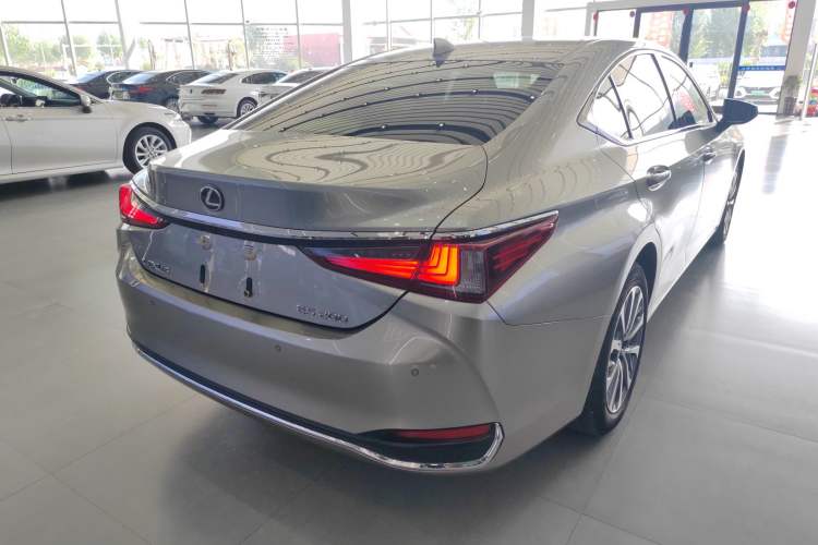 Used Lexus ES 2022 200 Excellence Edition