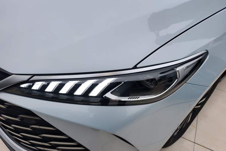 Used BYD Qin PLUS 2025 DM-i Smart Drive 120KM Superior Model
